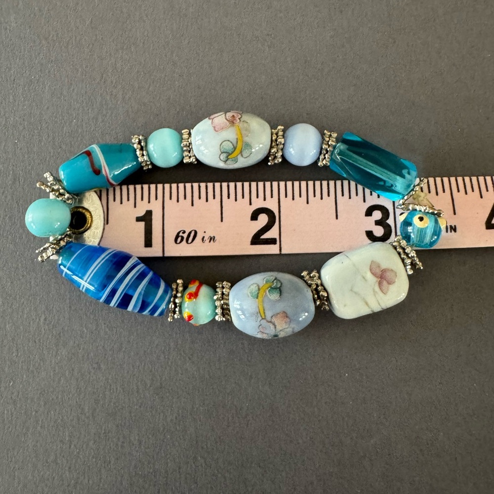 Blue Beaded Bracelet - Picture 6 of 8
